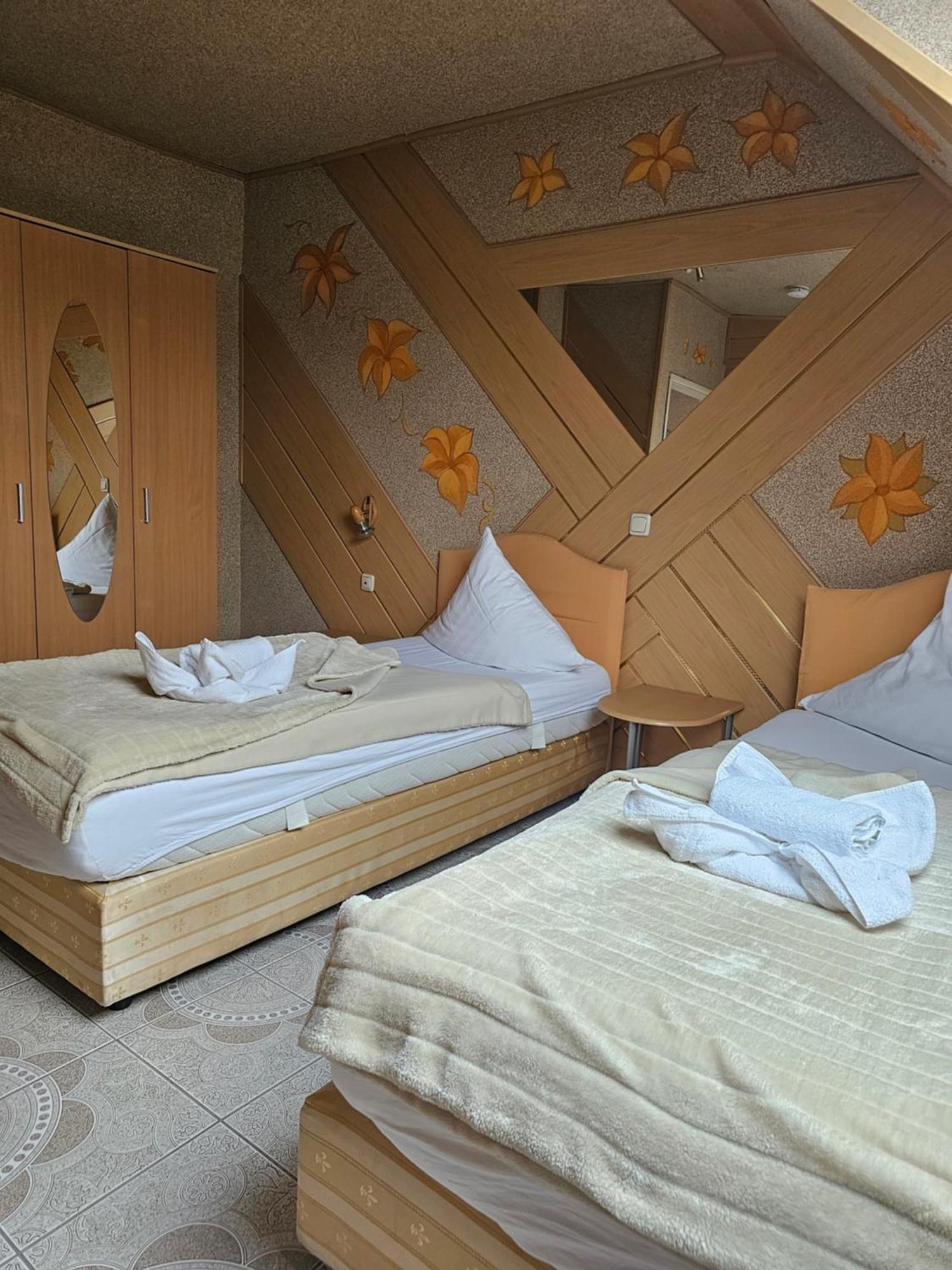 Hotel Tenne Viernheim Eksteriør bilde