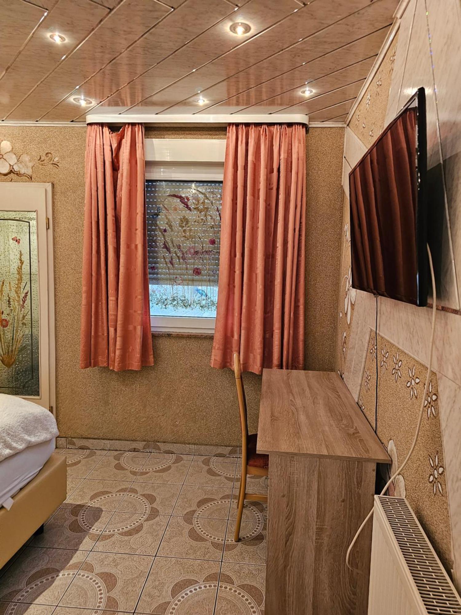 Hotel Tenne Viernheim Eksteriør bilde