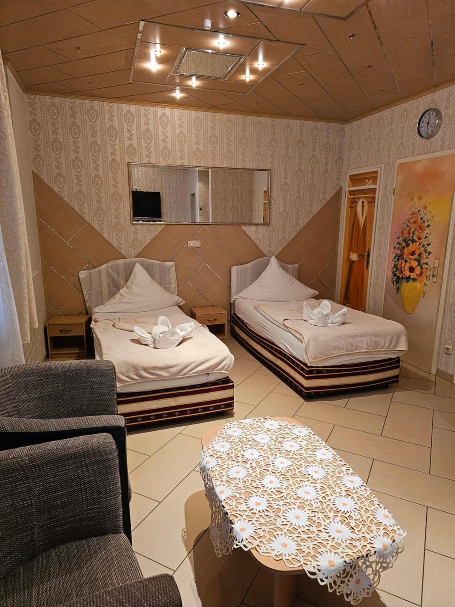 Hotel Tenne Viernheim Eksteriør bilde