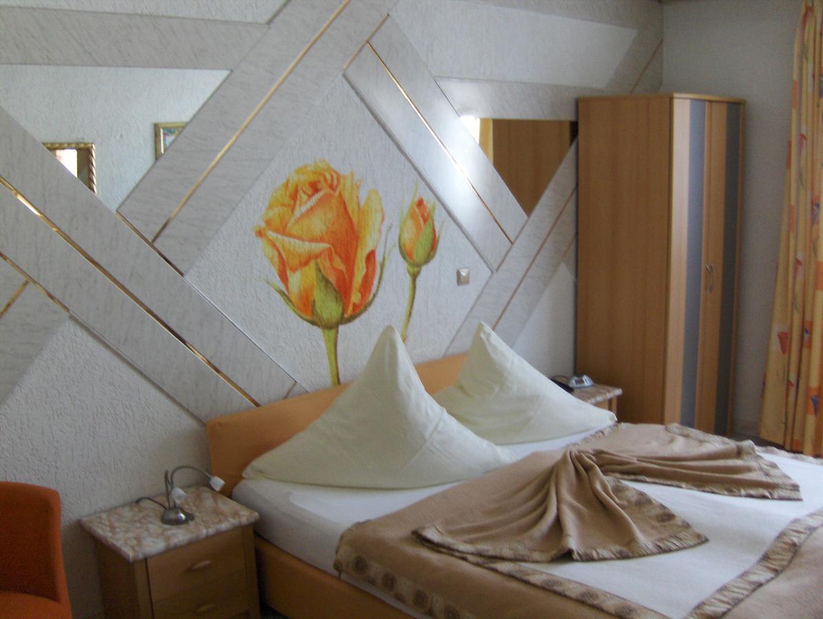 Hotel Tenne Viernheim Eksteriør bilde